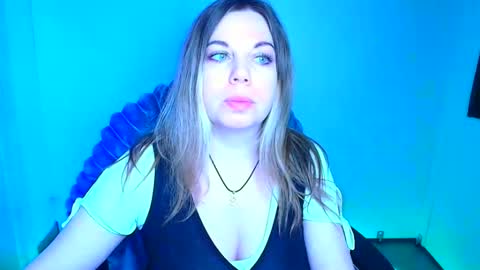 Jennifer online show from February 25, 6:34 am