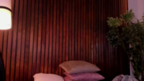     online show from December 22, 12:19 pm