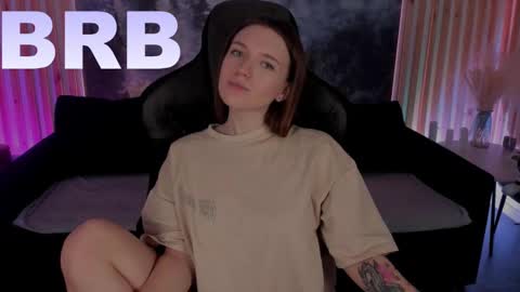 Snapshot of jennydens chatting on February 10, 1:57 am Jenny NO Nude online show from February 10, 1:57 am