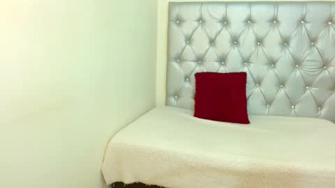 Snapshot of jessicarabbit4 chatting on October 28, 3:12 am jessicarabbit4 online show from October 28, 3:12 am