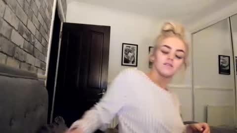 jessiebella0210_ online show from January 9, 7:07 pm