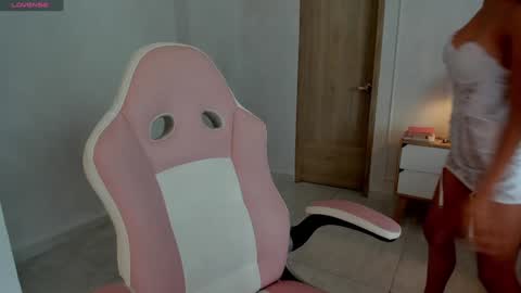    online show from November 27, 3:15 pm