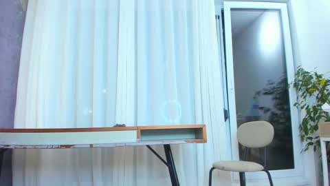 im doing any u want just ask me online show from October 25, 5:53 pm