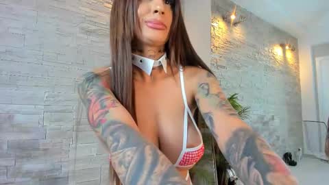 Snapshot of jessy_cruz chatting on October 12, 5:43 am Jessy online show from October 12, 5:43 am