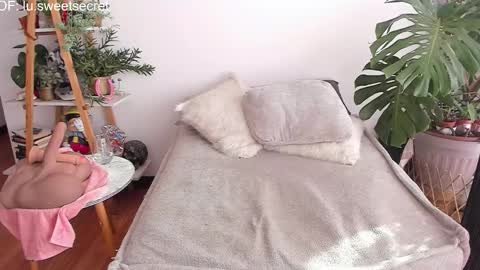 JessyLu online show from November 19, 7:47 pm