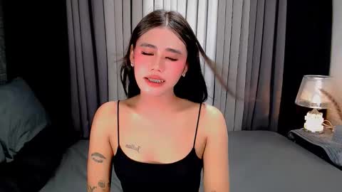 Snapshot of jhuliana_and_charles_room chatting on October 22, 5:56 am jhuliana_and_charles_room online show from October 22, 5:56 am