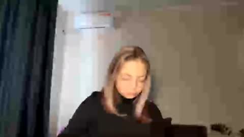 Steff online show from October 29, 7:34 am