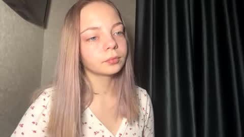 Steff online show from December 5, 5:36 pm