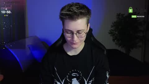 Snapshot of joan_night chatting on October 31, 9:41 pm J online show from October 31, 9:41 pm