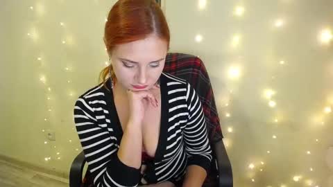 Snapshot of joanne_star chatting on October 18, 4:43 pm SweetGinger online show from October 18, 4:43 pm