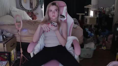 Follow my twitter to see when I go Live Jocelynsweetsxx online show from December 1, 4:09 pm