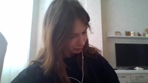 Jennifer online show from September 23, 11:30 am