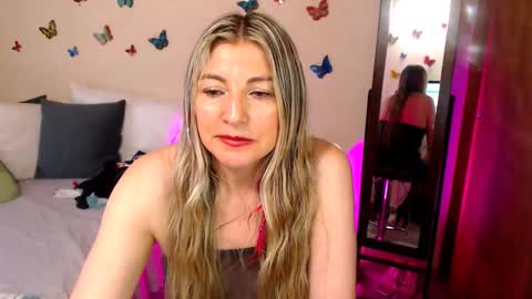 Jolie Mature online show from October 5, 10:37 pm