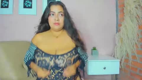 josephinesmiths online show from December 6, 8:17 pm