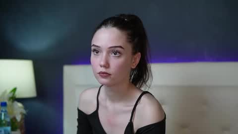  Josie  online show from December 2, 9:06 pm