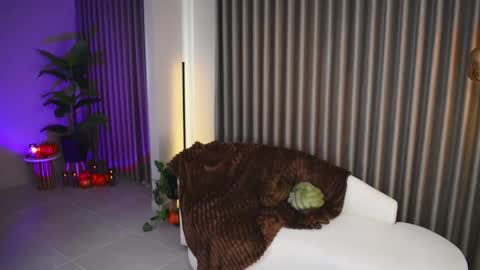 Snapshot of jovanna_smyth chatting on October 27, 7:52 pm Jov online show from October 27, 7:52 pm