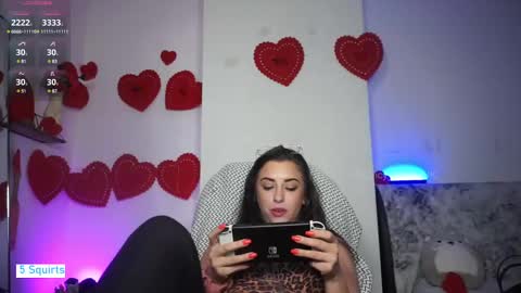 Snapshot of juicy_jane_uk chatting on February 4, 7:44 pm    online show from February 4, 7:44 pm