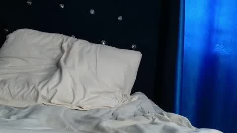 pretty online show from December 14, 7:47 am