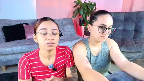 Jules and Gia online show from October 14, 3:03 pm