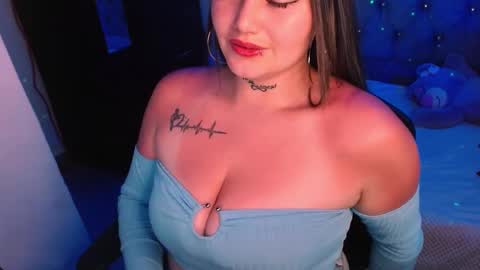  Juliana Torres  online show from March 12, 10:17 pm