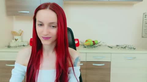 JuliaJae online show from March 5, 7:04 am