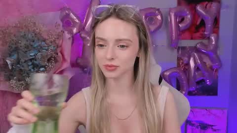 Snapshot of juliabrewwer chatting on September 13, 12:13 pm Julia online show from September 13, 12:13 pm