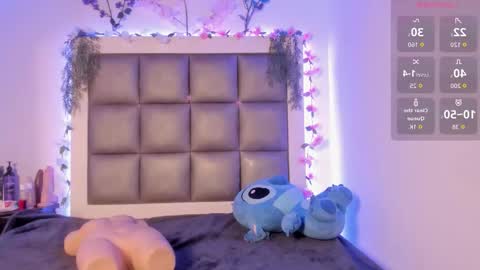 juliana_js_ online show from February 12, 4:47 am