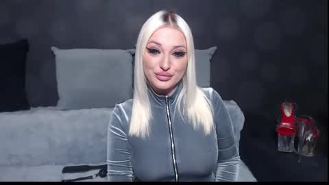 Snapshot of juliediamond chatting on February 25, 10:09 pm julia online show from February 25, 10:09 pm