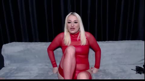 Snapshot of juliediamond chatting on February 10, 10:51 pm julia online show from February 10, 10:51 pm