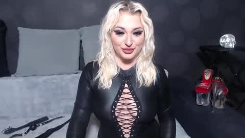 Snapshot of juliediamond chatting on March 2, 10:23 pm julia online show from March 2, 10:23 pm