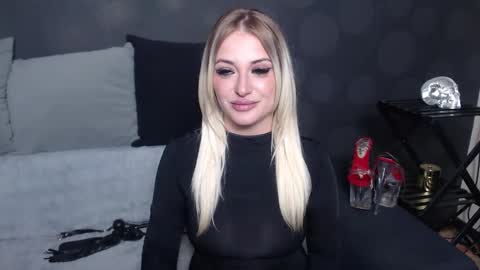 Snapshot of juliediamond chatting on October 8, 10:03 pm julia online show from October 8, 10:03 pm