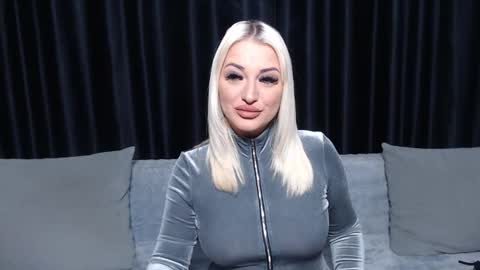 Snapshot of juliediamond chatting on February 3, 10:43 pm julia online show from February 3, 10:43 pm