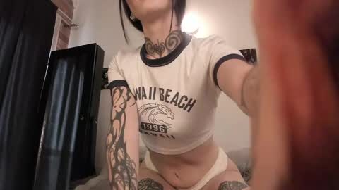 juliet_sourire online show from February 12, 2:44 pm