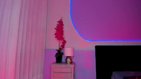 Julieta  online show from November 26, 12:28 pm