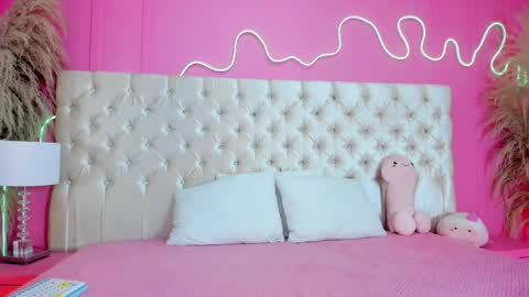 Julieta  online show from April 1, 12:06 pm