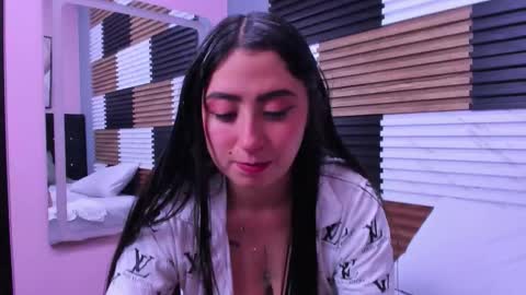   online show from November 23, 5:58 pm