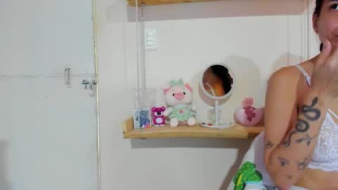 juliette online show from November 12, 6:28 pm