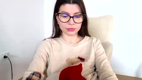 Jully online show from February 16, 10:10 am