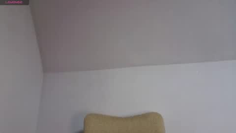 Jully online show from December 22, 8:34 pm