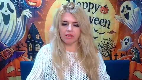 Snapshot of julya_barbi chatting on October 23, 11:05 am Julya Barbi online show from October 23, 11:05 am