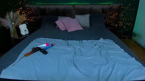 kamilahot25 online show from October 17, 5:43 am