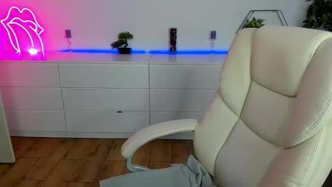 kamilahot25 online show from September 26, 12:03 pm