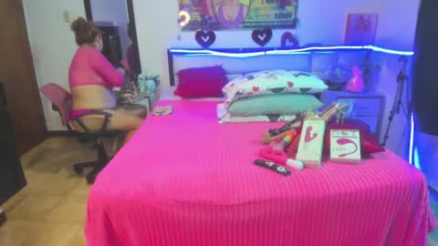 Karen online show from December 7, 3:47 am