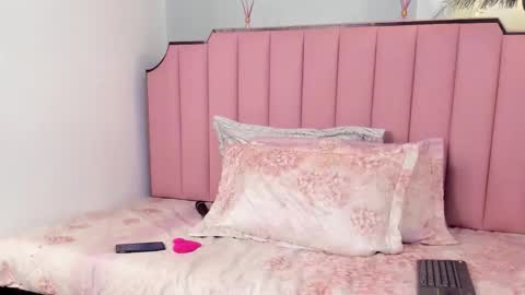 Karen online show from October 13, 1:36 pm