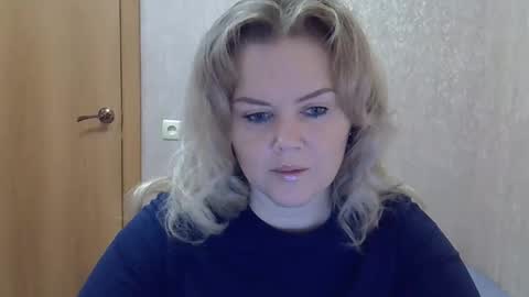 karennelsonx online show from November 17, 12:17 pm