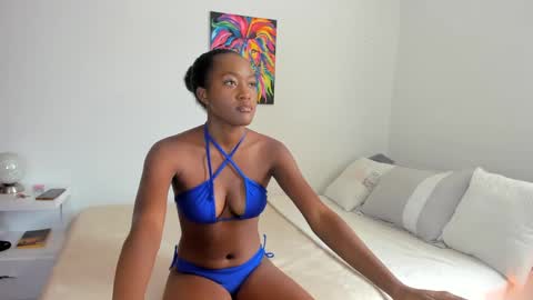 Snapshot of karina_lopez7 chatting on January 16, 6:16 pm karina_lopez7 online show from January 16, 6:16 pm