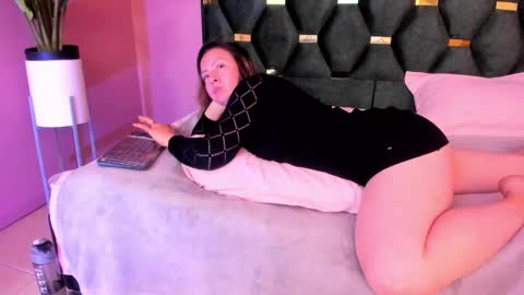 carla  online show from October 26, 4:41 am