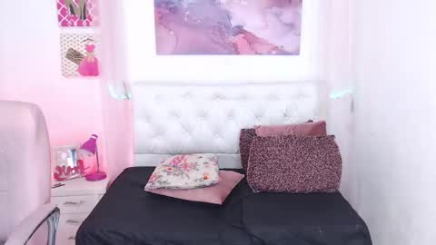 karol online show from February 6, 9:49 pm