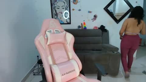    online show from March 8, 11:13 am