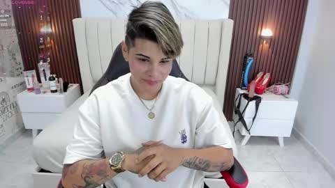 Karoll online show from February 22, 2:39 am